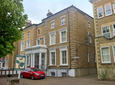 Thurlow Park Road