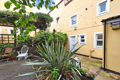 Bayes Close 