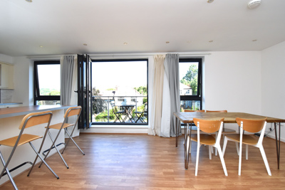 18 Brockley Park