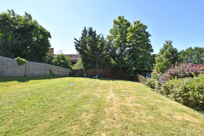 18 Brockley Park