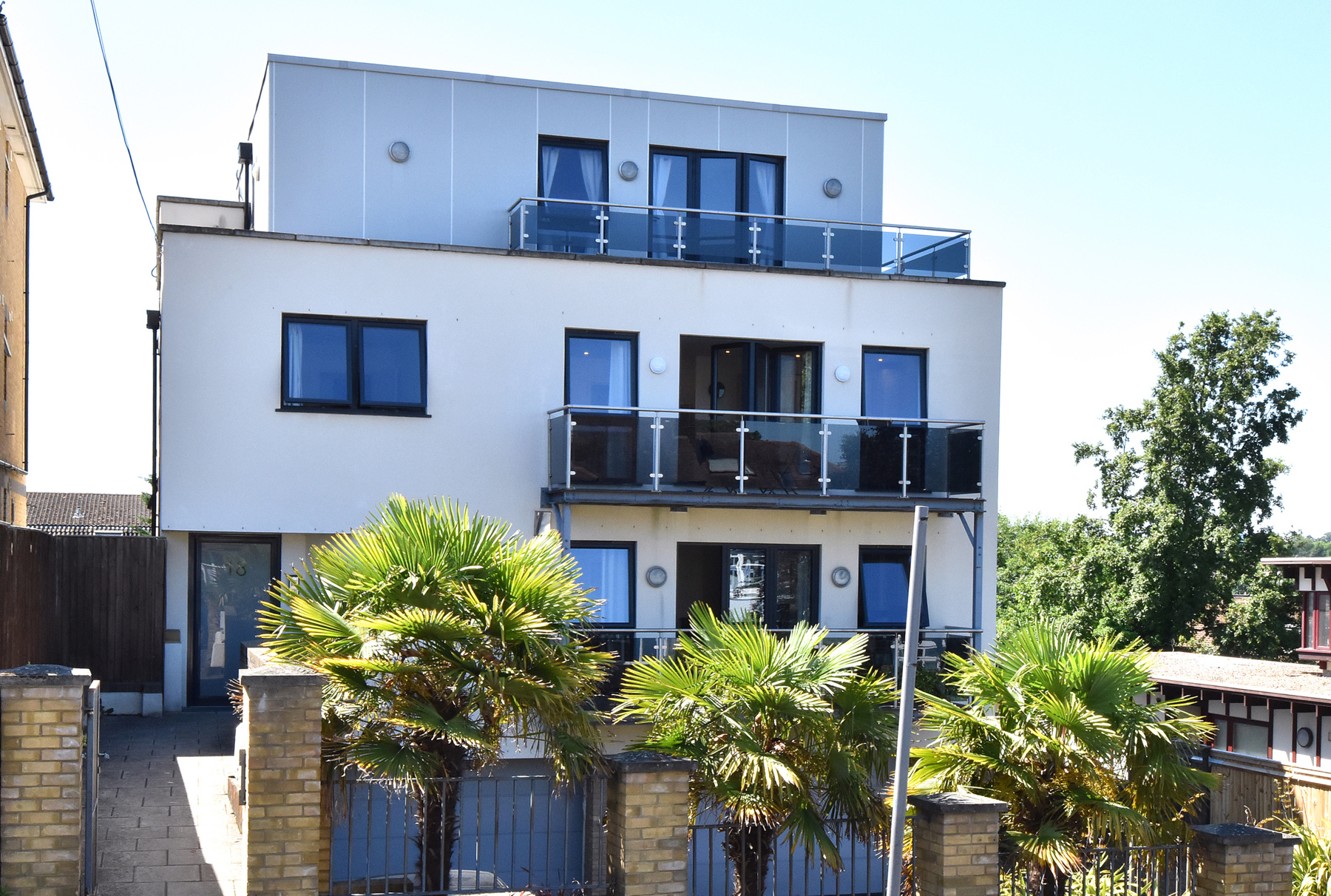 18 Brockley Park, SE23 1PS