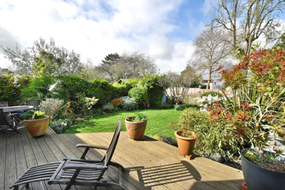 Liphook Cresent 