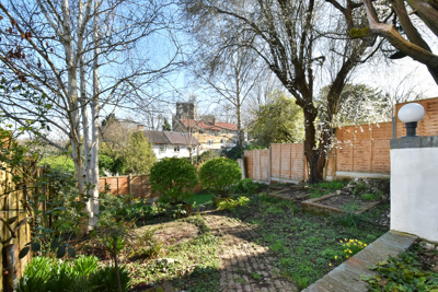 Canonbie Road