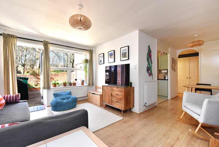 Firs Close , SE23
